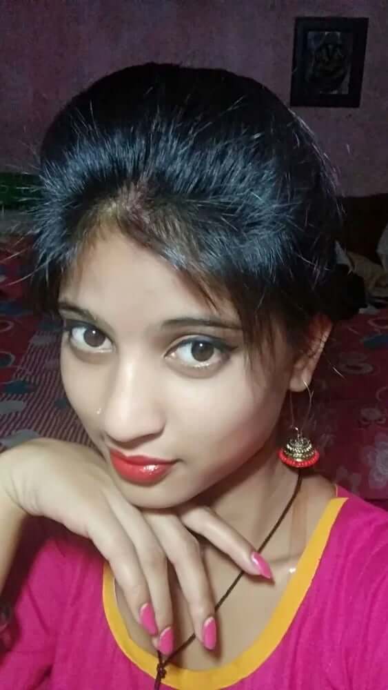 Indian girl nude selfies